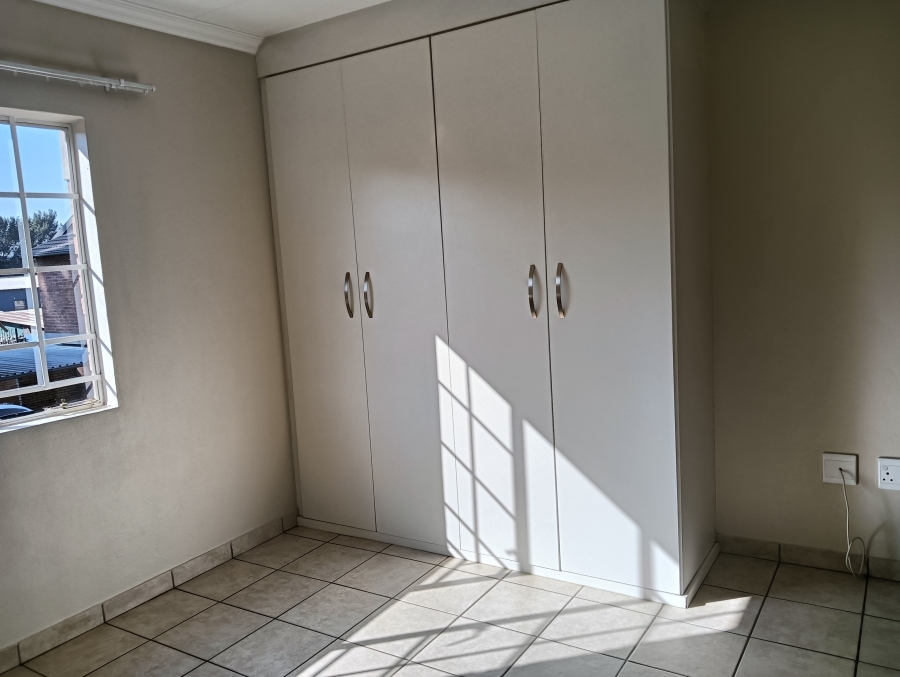 3 Bedroom Property for Sale in Raslouw Gauteng