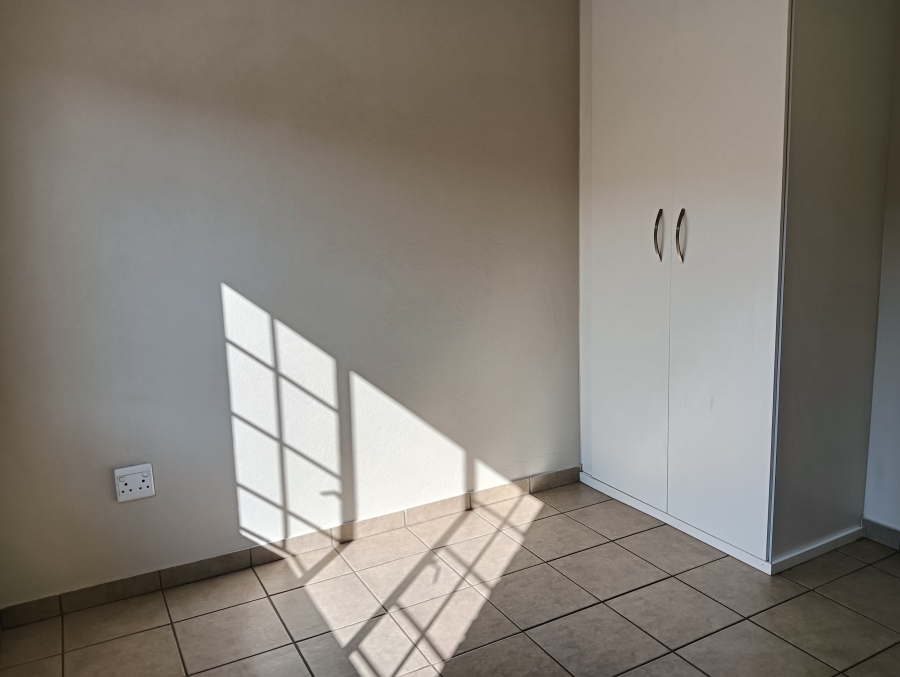 2 Bedroom Property for Sale in Raslouw Gauteng