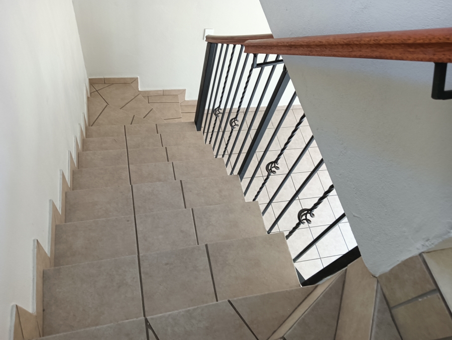 2 Bedroom Property for Sale in Raslouw Gauteng