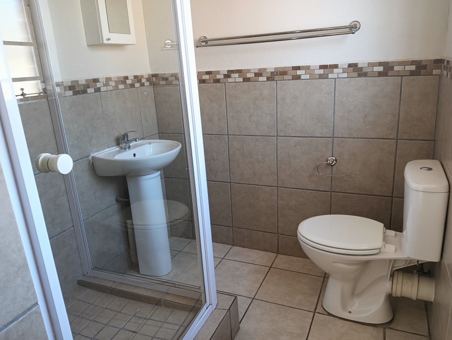 2 Bedroom Property for Sale in Raslouw Gauteng