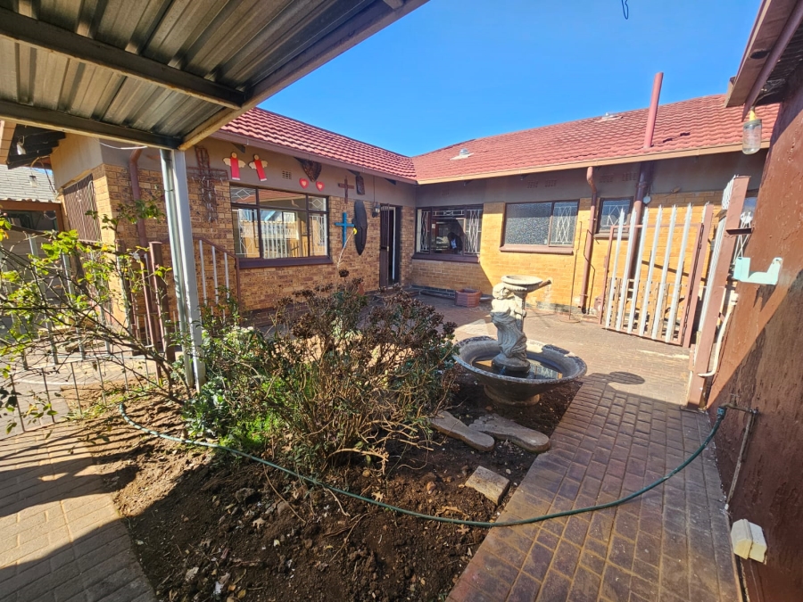 2 Bedroom Property for Sale in Raceview Gauteng
