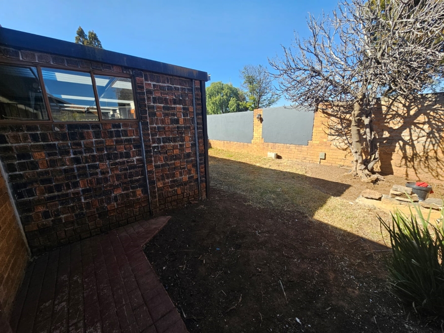2 Bedroom Property for Sale in Raceview Gauteng