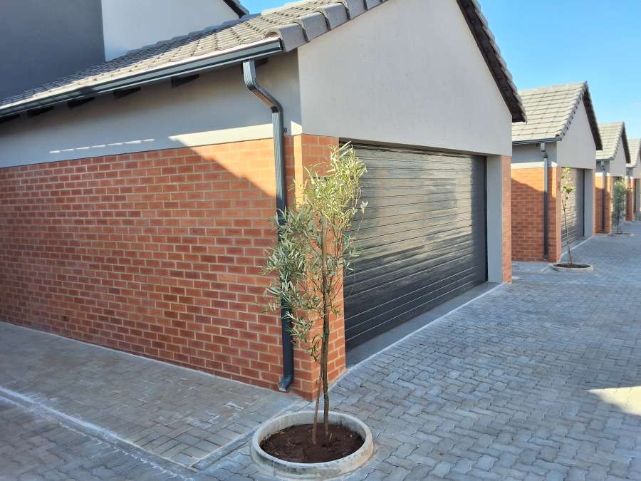 4 Bedroom Property for Sale in Montana Gauteng