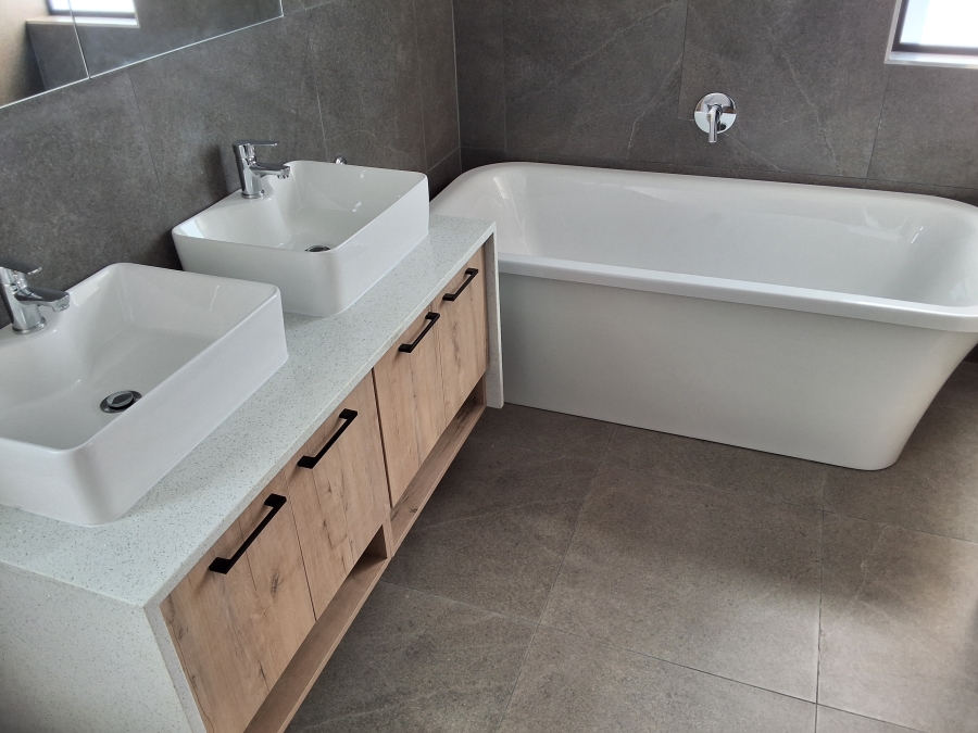 4 Bedroom Property for Sale in Montana Gauteng