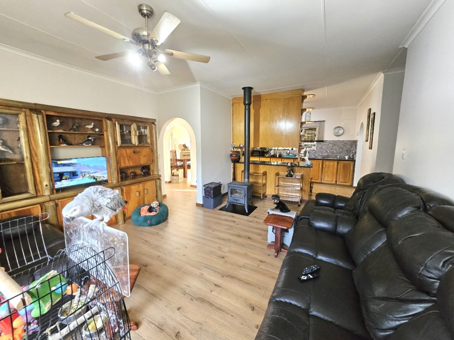 3 Bedroom Property for Sale in Eldoraigne Gauteng