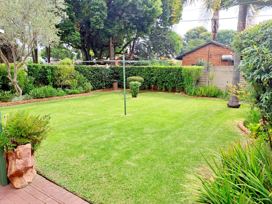 3 Bedroom Property for Sale in Eldoraigne Gauteng