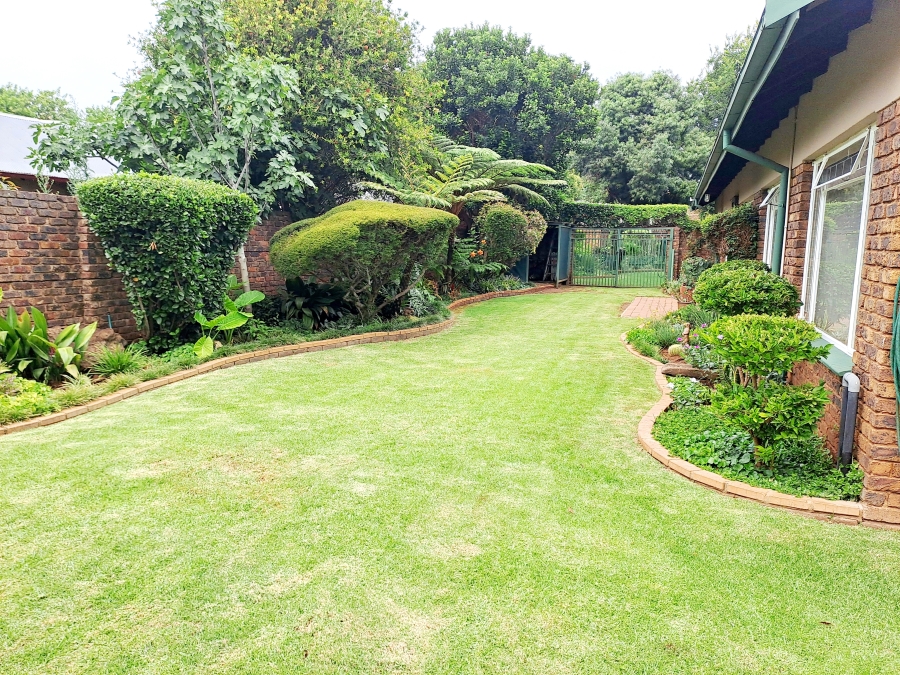3 Bedroom Property for Sale in Eldoraigne Gauteng