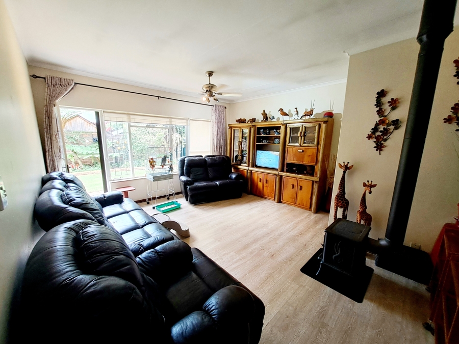 3 Bedroom Property for Sale in Eldoraigne Gauteng