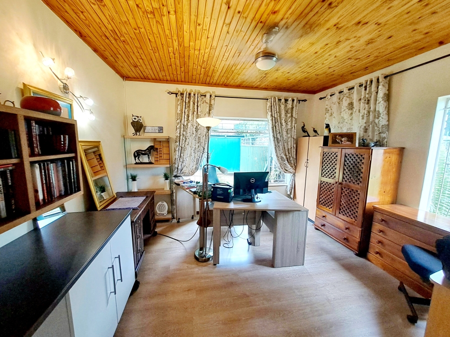3 Bedroom Property for Sale in Eldoraigne Gauteng