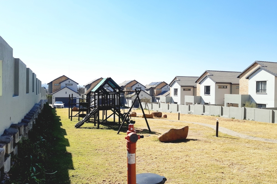3 Bedroom Property for Sale in Broadacres Gauteng