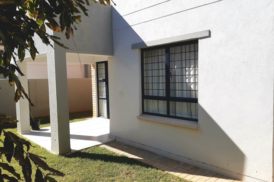 3 Bedroom Property for Sale in Broadacres Gauteng