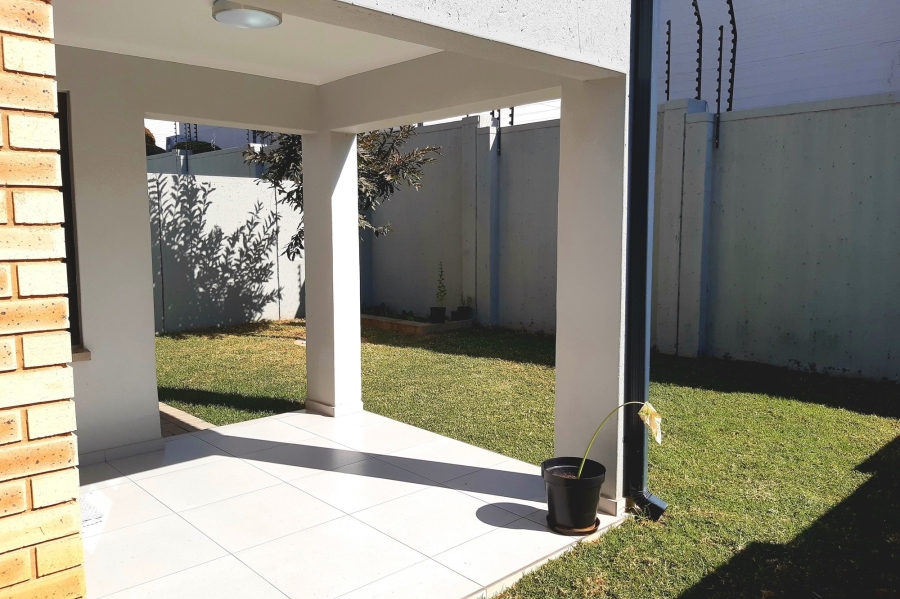 3 Bedroom Property for Sale in Broadacres Gauteng