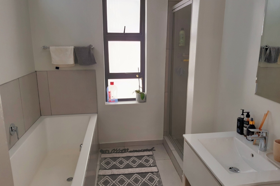 3 Bedroom Property for Sale in Broadacres Gauteng