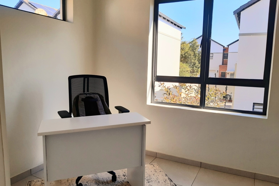 3 Bedroom Property for Sale in Broadacres Gauteng