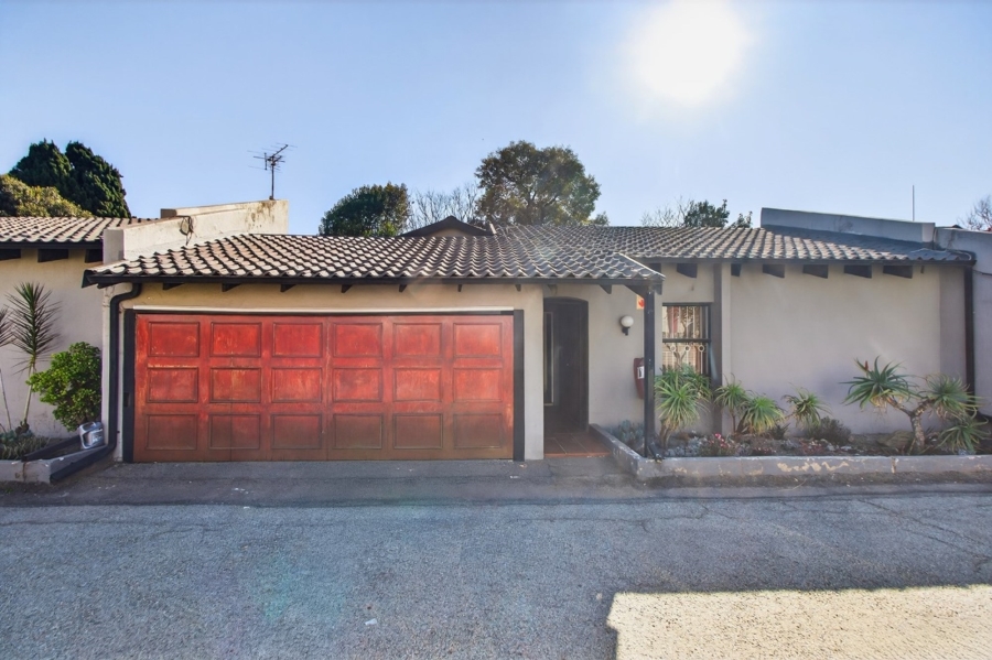 3 Bedroom Property for Sale in Fontainebleau Gauteng