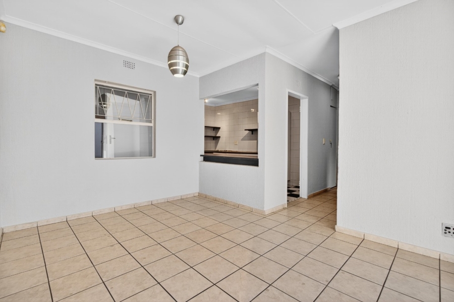 3 Bedroom Property for Sale in Fontainebleau Gauteng
