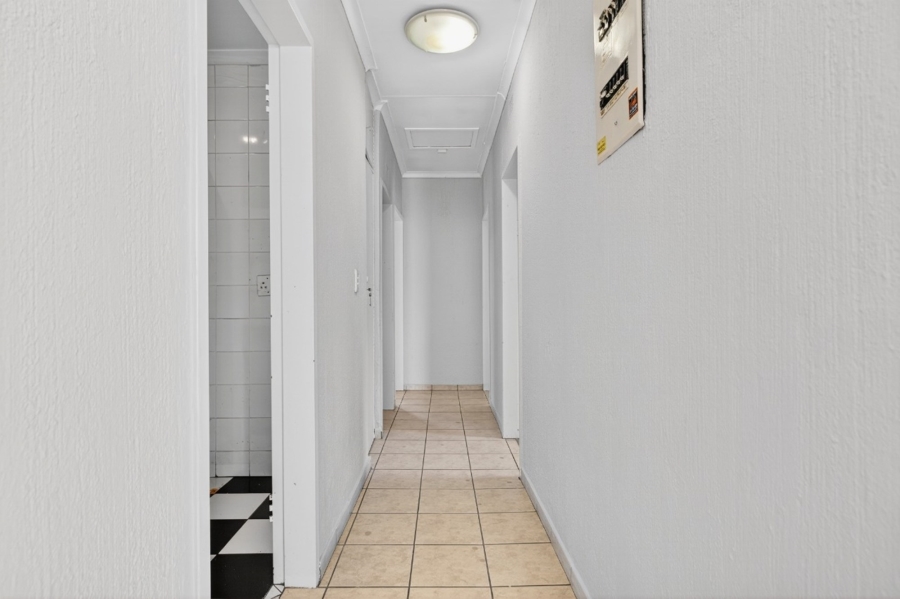 3 Bedroom Property for Sale in Fontainebleau Gauteng