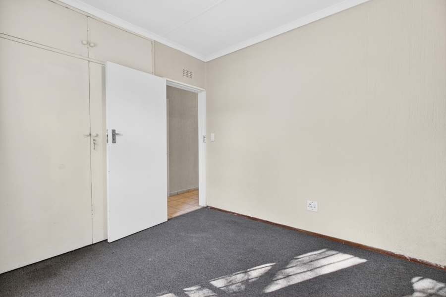 3 Bedroom Property for Sale in Fontainebleau Gauteng