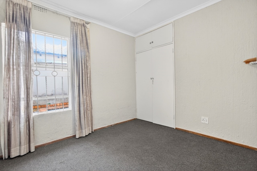 3 Bedroom Property for Sale in Fontainebleau Gauteng