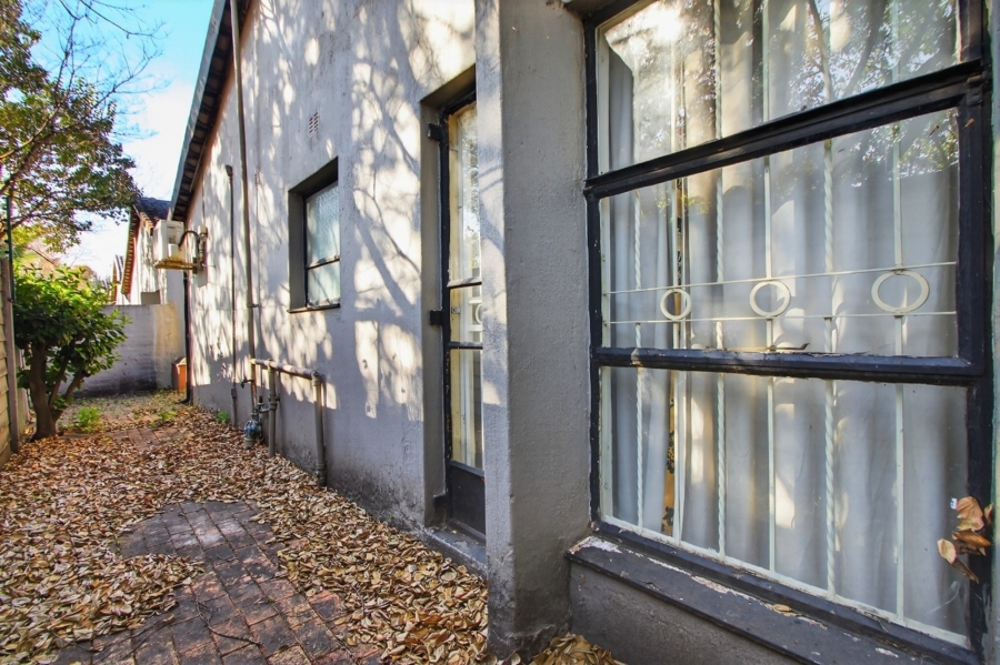 3 Bedroom Property for Sale in Fontainebleau Gauteng