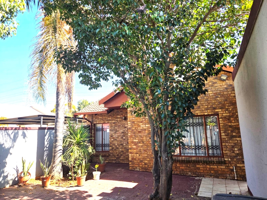 3 Bedroom Property for Sale in The Orchards Gauteng