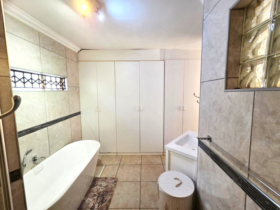 3 Bedroom Property for Sale in The Orchards Gauteng