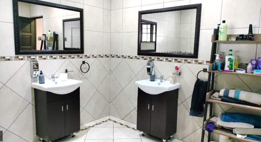 2 Bedroom Property for Sale in Krugersdorp North Gauteng