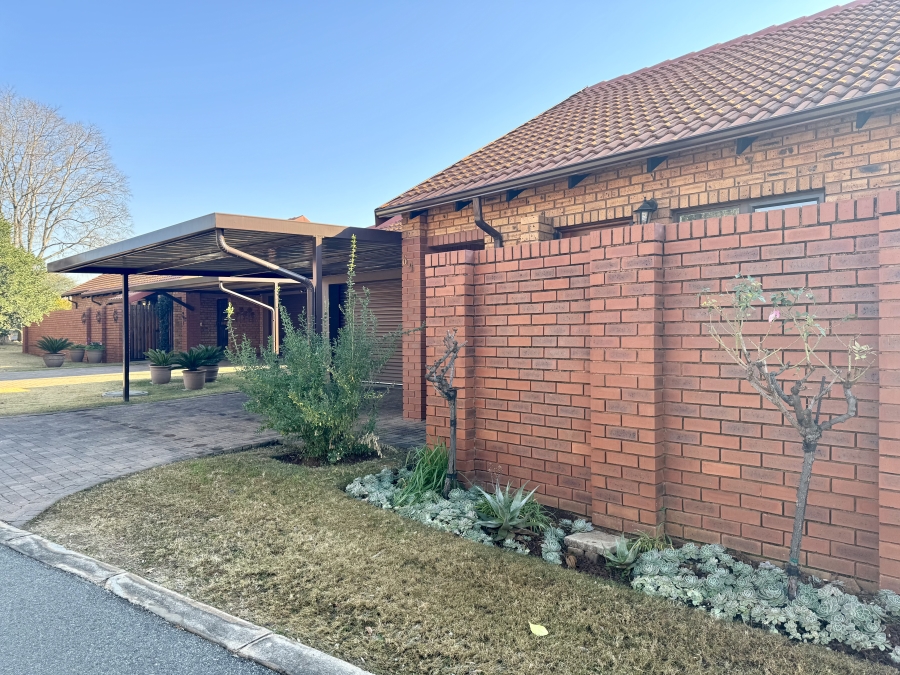 3 Bedroom Property for Sale in Willow Park Manor Gauteng