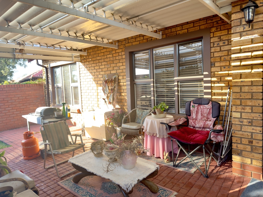 3 Bedroom Property for Sale in Willow Park Manor Gauteng