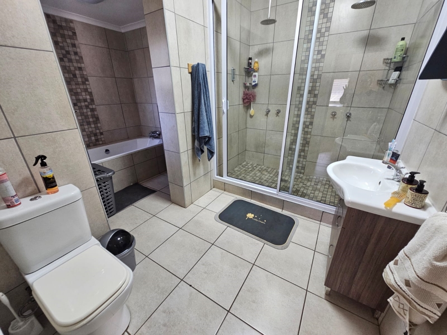 4 Bedroom Property for Sale in Albemarle Gauteng