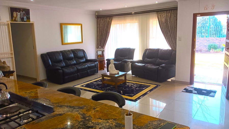 5 Bedroom Property for Sale in Edleen Gauteng
