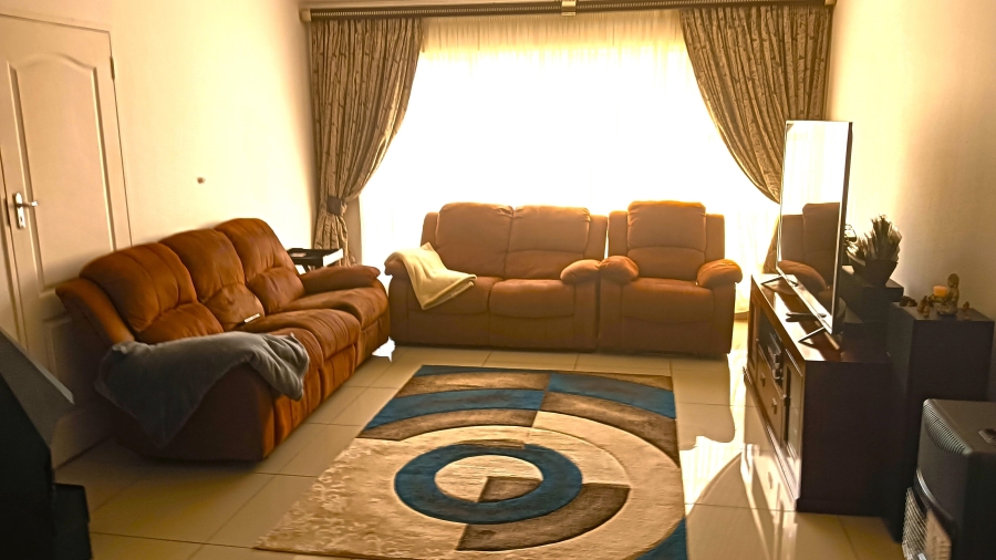 5 Bedroom Property for Sale in Edleen Gauteng