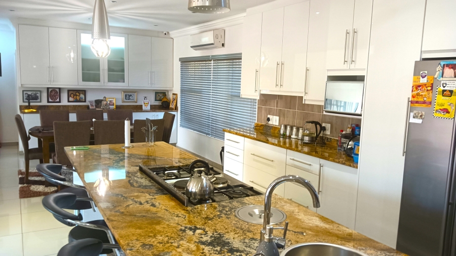 5 Bedroom Property for Sale in Edleen Gauteng