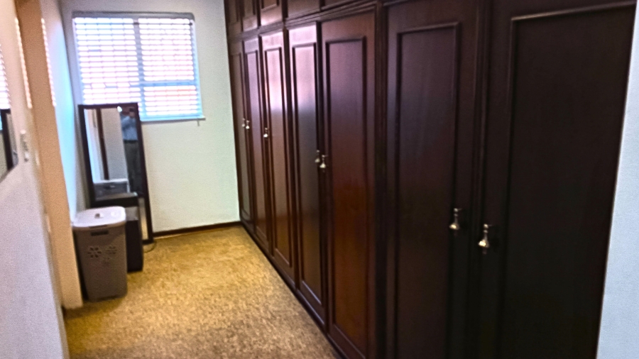 5 Bedroom Property for Sale in Edleen Gauteng
