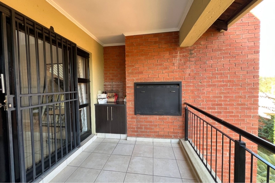 3 Bedroom Property for Sale in Douglasdale Gauteng