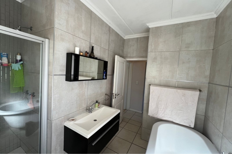 3 Bedroom Property for Sale in Douglasdale Gauteng