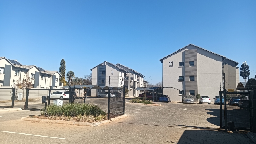 2 Bedroom Property for Sale in Raslouw Gauteng