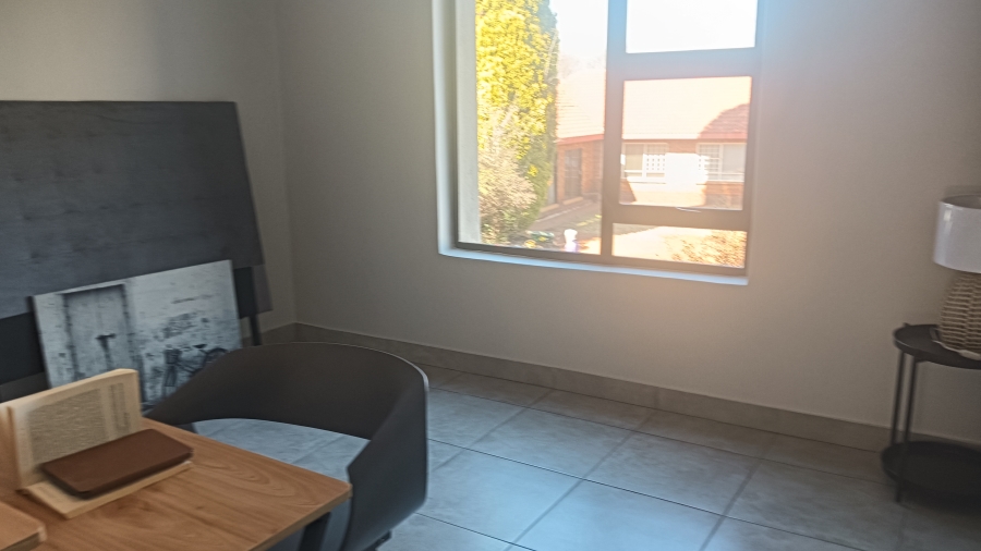 2 Bedroom Property for Sale in Raslouw Gauteng