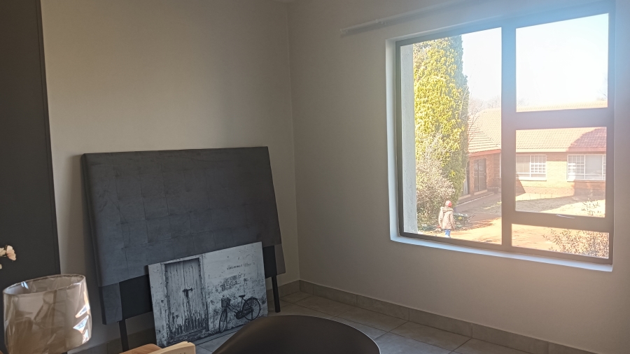 2 Bedroom Property for Sale in Raslouw Gauteng