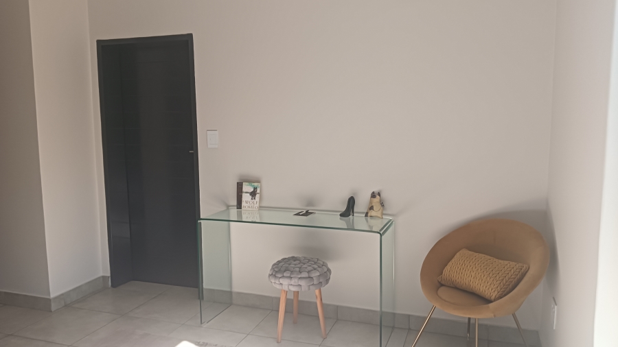 2 Bedroom Property for Sale in Raslouw Gauteng