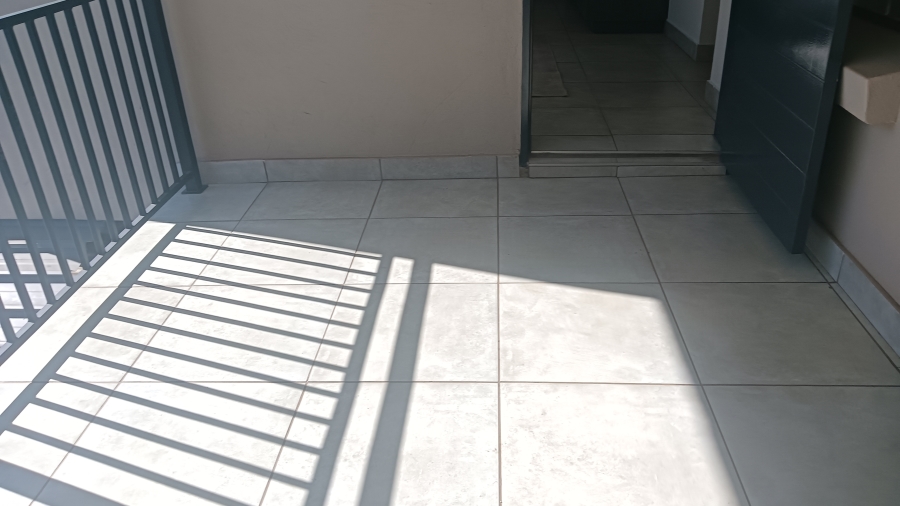 2 Bedroom Property for Sale in Raslouw Gauteng