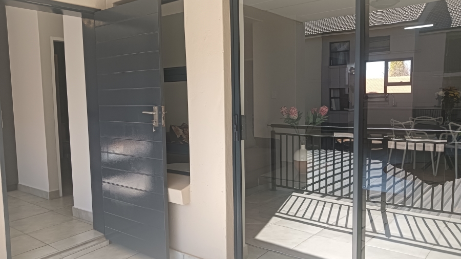 2 Bedroom Property for Sale in Raslouw Gauteng