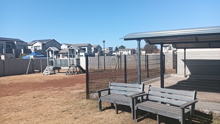 2 Bedroom Property for Sale in Raslouw Gauteng