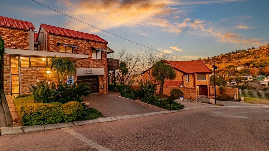 3 Bedroom Property for Sale in Constantia Kloof Gauteng