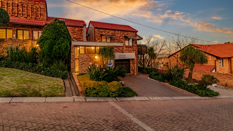 3 Bedroom Property for Sale in Constantia Kloof Gauteng