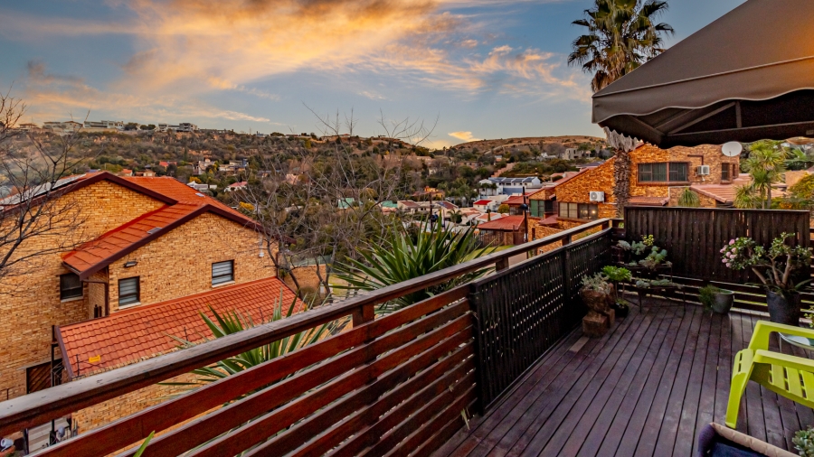 3 Bedroom Property for Sale in Constantia Kloof Gauteng