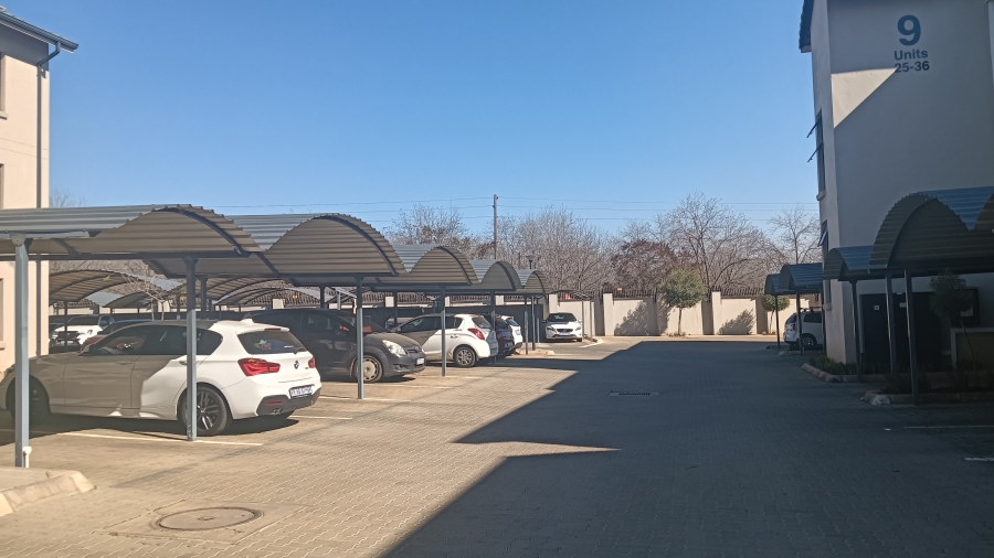 2 Bedroom Property for Sale in Raslouw Gauteng