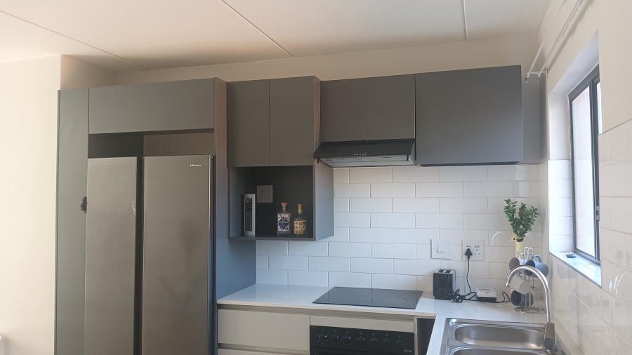 2 Bedroom Property for Sale in Raslouw Gauteng