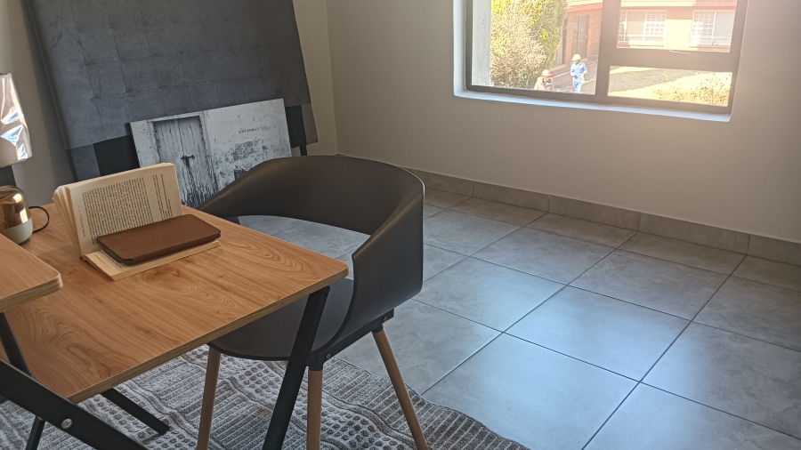2 Bedroom Property for Sale in Raslouw Gauteng