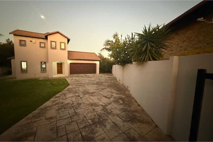 3 Bedroom Property for Sale in Thatchfield Close Gauteng